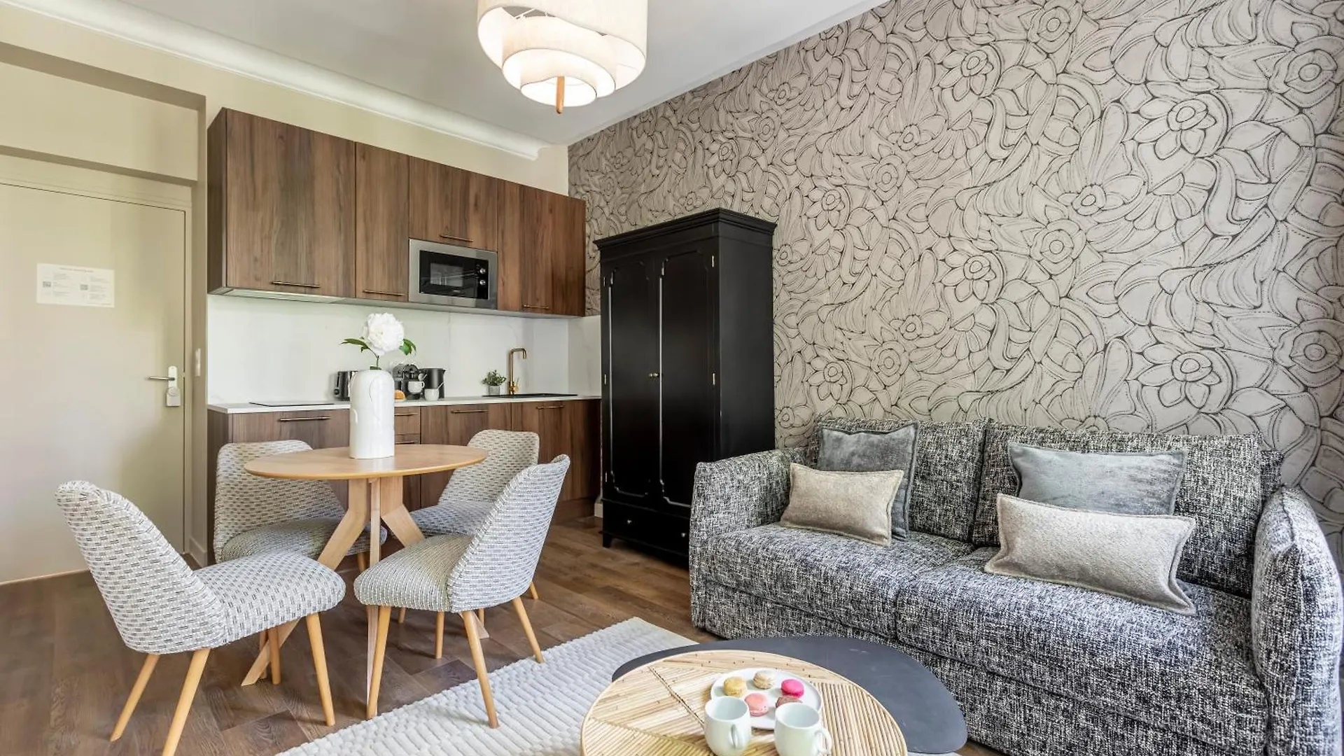 Sweett - Villiers Apartment