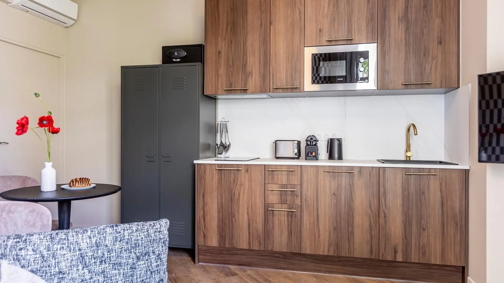 Sweett - Villiers Apartment
