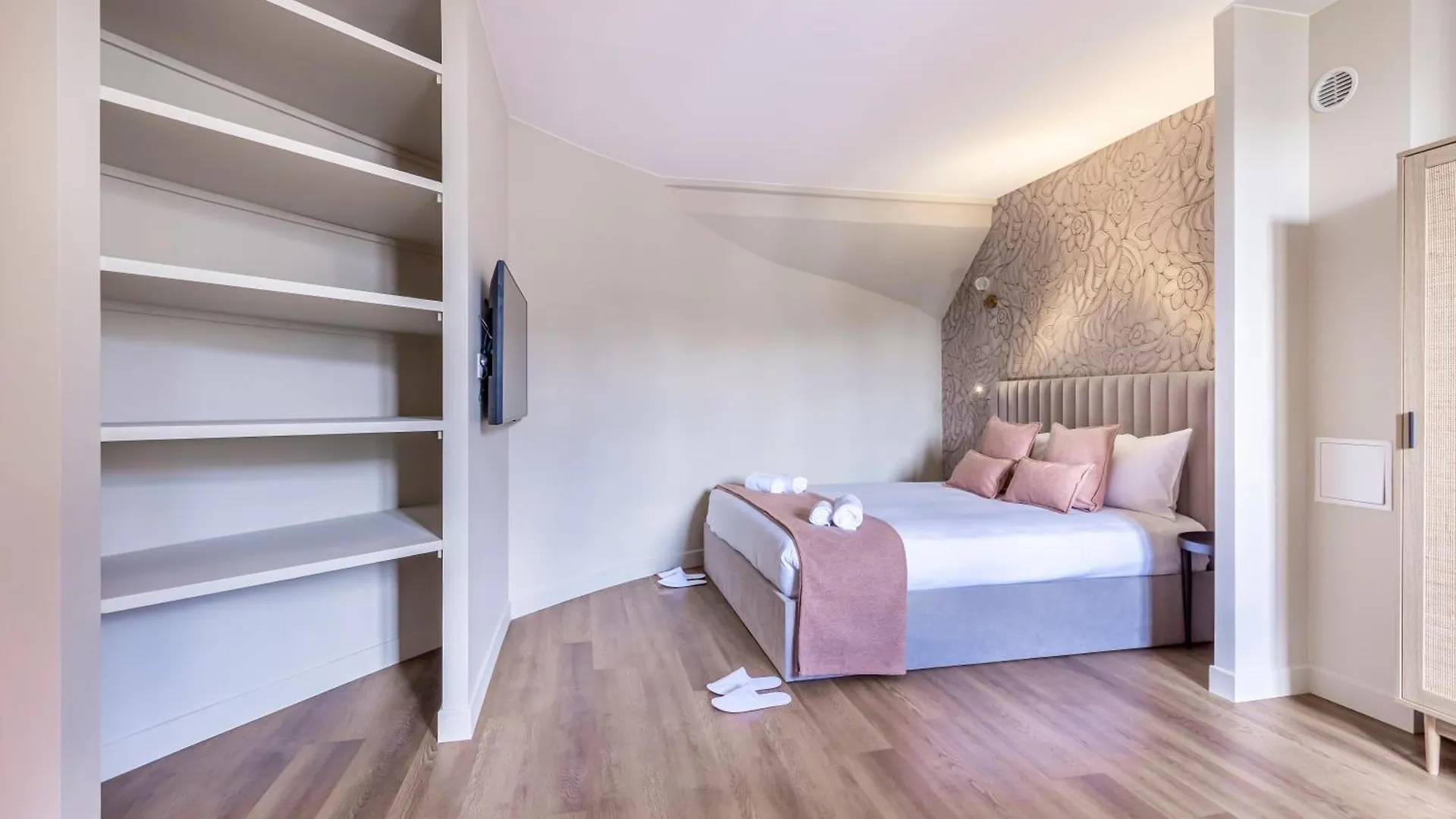 Sweett - Villiers * Paris