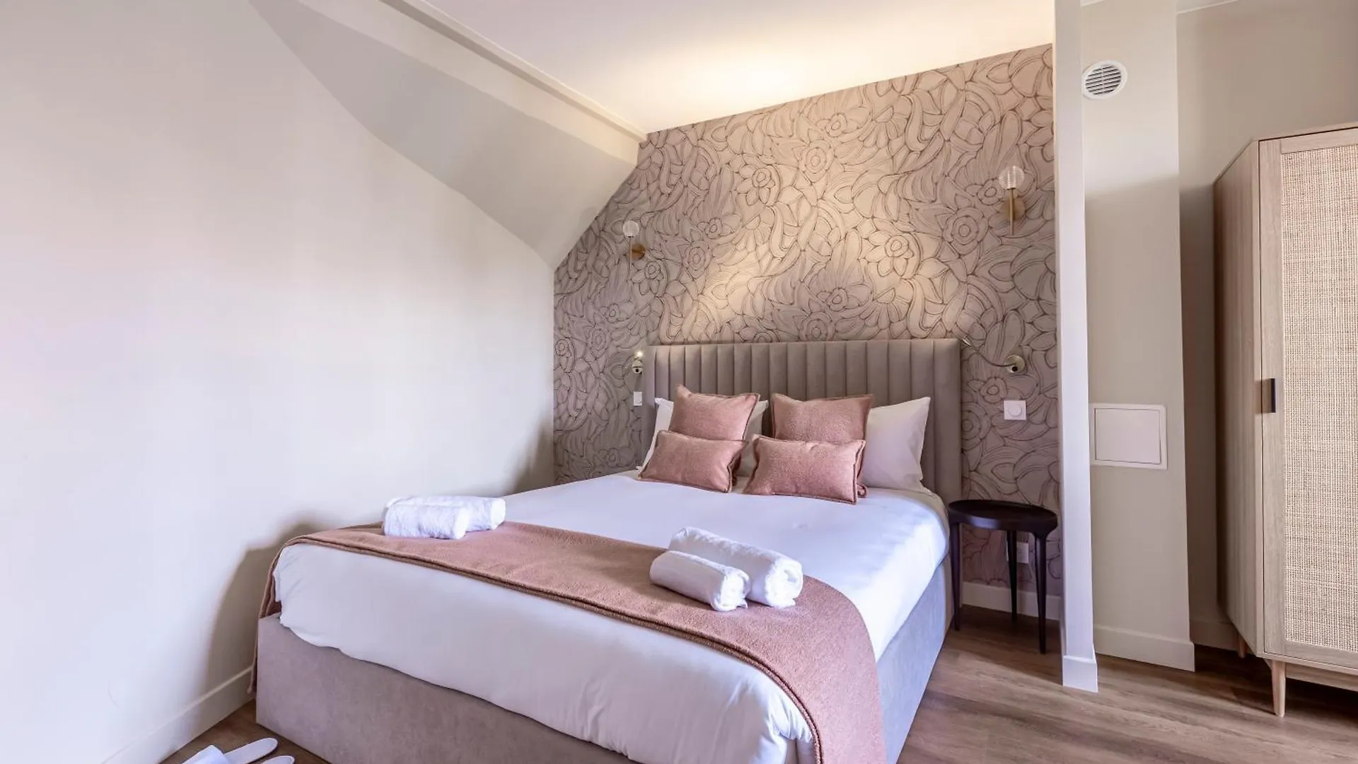 Sweett - Villiers Apartment